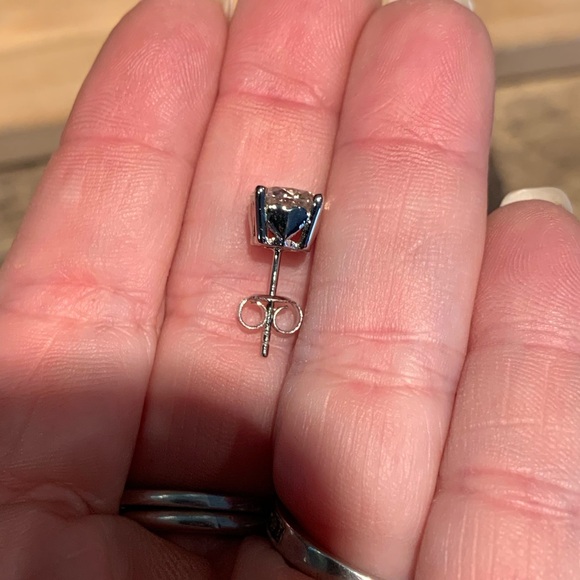 3 cttw Moissanite earrings - Picture 5 of 7